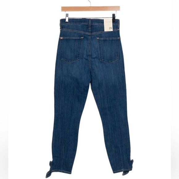 Alice + Olivia
Mid-Rise Skinny Leg Jeans w/ Tags - Picture 2 of 8